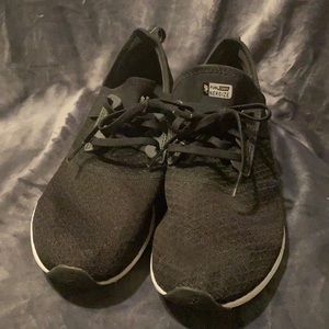 Women’s New balance shoes size 11
